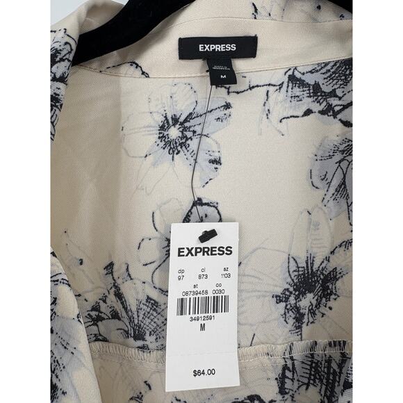 2/$30 EXPRESS Top Size M NEW $64 Blouse Cream Blue Floral Collared Button Up - Picture 6 of 6
